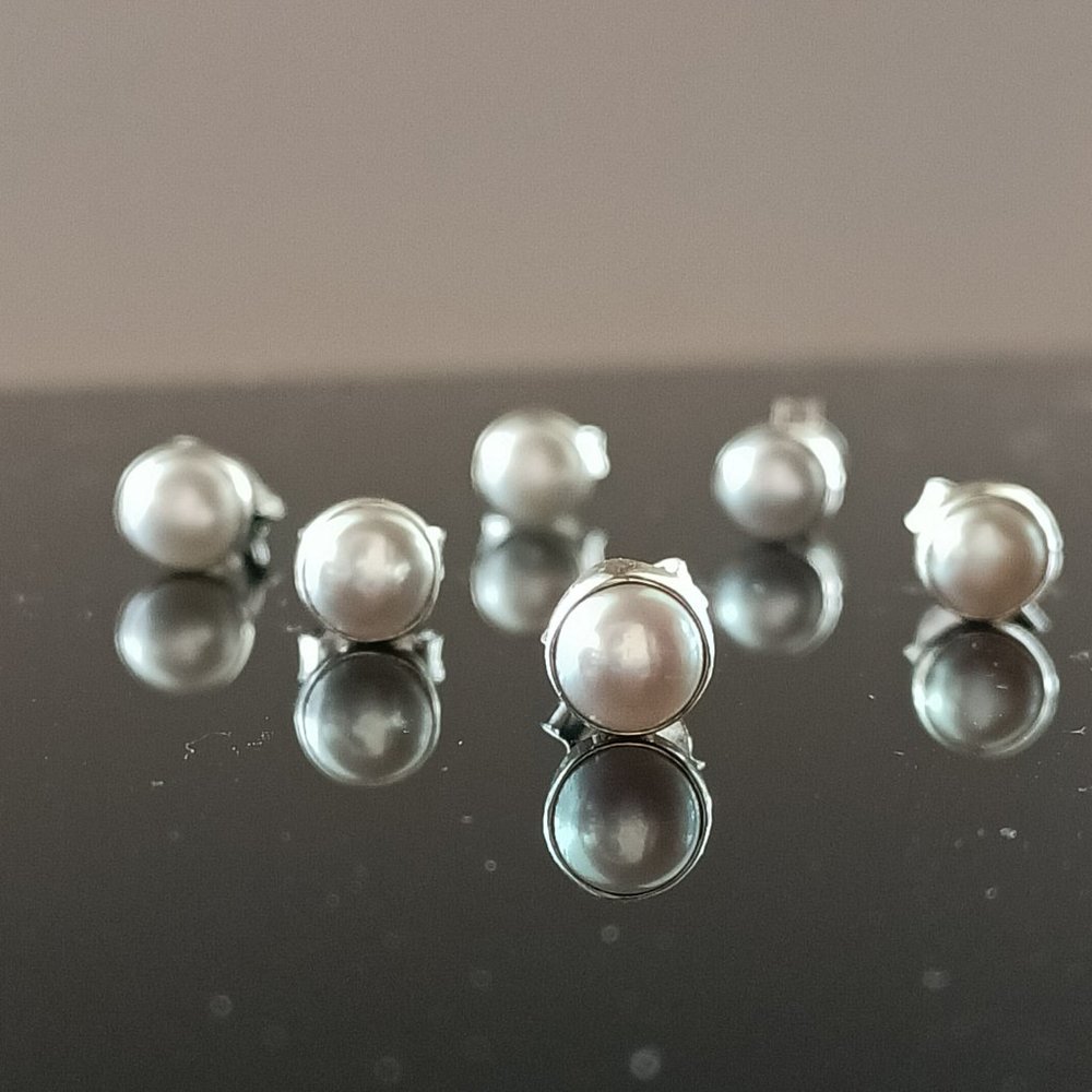 Genuine Pearl Studs